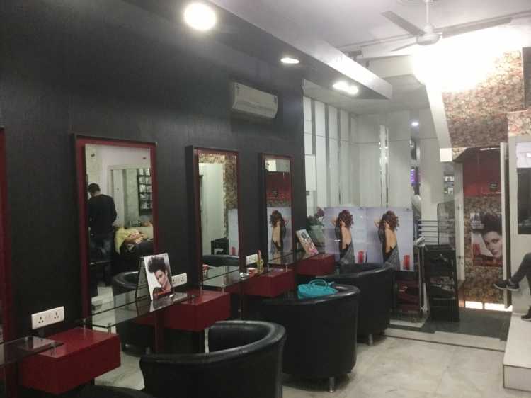 Me & Him Unisex Beauty Lounge, GTB, Nagar.